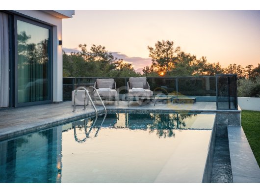 FIRSAT! Satılık lüx 3 1 villa. TAŞINMAYA HAZIR! ÖDEME PLANI MEVCÜT! 50% - peşinat, 50% – 12 ay taksit imkânı!! DENİZ MAN...