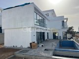 Satılık 4 +1 lüks villa. Çatalköy, Girne