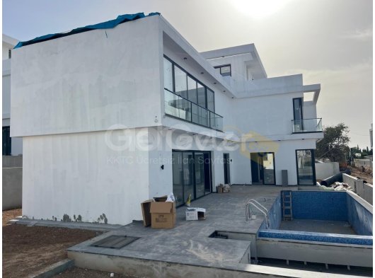 Satılık 4 +1 lüks villa. Çatalköy, Girne