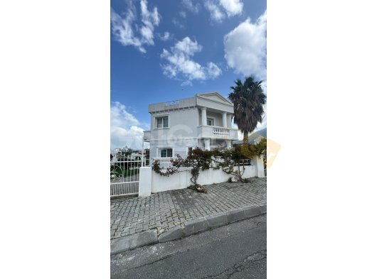 Kiralık 3+1 özel havuzlu villa. Çatalköy Girne