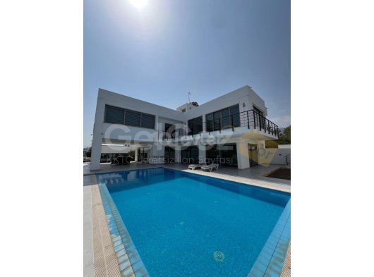 Kiralık 4+1 deniz manzaralı villa – Çatalköy, Girne