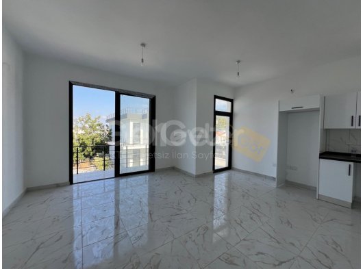 Kiralık yeni 3+1 daire, EŞYASIZ - 800 GBP. EŞYALI 1000 - GBP GİRNE, ÇATALKÖY