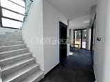 Satılık lüks, taşınmaya hazır 4+1 villa, Alsancak, Girne
