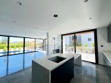 Satılık 4+1 lux ozel havuzlu villa. Catalkoy, Girne