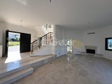 Satılık 4+1 lux villa, Alsancak, Girne. !!!!! TEK YETKİLİ !!!!!!!!