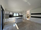 Satılık 4+1 lux villa, Alsancak, Girne. !!!!! TEK YETKİLİ !!!!!!!!