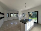 Satılık 4+1 lux villa, Alsancak, Girne. !!!!! TEK YETKİLİ !!!!!!!!