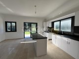 Satılık 4+1 lux villa, Alsancak, Girne. !!!!! TEK YETKİLİ !!!!!!!!