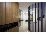 Girne merkezinde satılık modern ve lux 3+1 penthouse, özel havuzlu, özel çatı terası