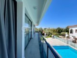 Girne Çatalköyde satılık lux 5+1 villa