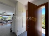 Satılık LÜX YENİ, taşınmaya hazır 4+1 özel havuzlu müstakil modern villa. Bellapais. Girne. TÜRK KOÇAN