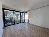 Satılık lüks, taşınmaya hazır 4+1 villa, Alsancak, Girne