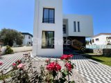 Girne Çatalköyde satılık lux 5+1 villa