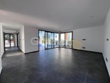 Satılık lüks, taşınmaya hazır 4+1 villa, Alsancak, Girne