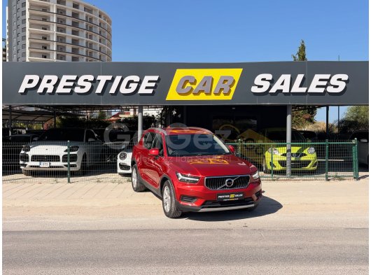 2019 VOLVO XC40 D3