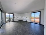 Satılık lüks, taşınmaya hazır 4+1 villa, Alsancak, Girne