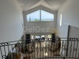 Girne Edremit'te, 6 Yatak Odalı Lüks Villa – Yüzme Havuzlu ve Doğa Manzaralı