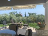Girne Edremit'te, 6 Yatak Odalı Lüks Villa – Yüzme Havuzlu ve Doğa Manzaralı