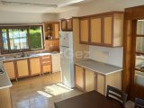 Girne Esentepe'de Özel Havuzlu, Doğa Manzaralı 3+1 Villa Satılık