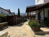 Girne Esentepe'de 4 Yatak Odalı, Ful Eşyalı Deniz Manzaralı Villa - Kaçırmayın!