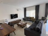 Girne Merkez'de Şehir ve Deniz Manzaralı Modern Penthouse Satılık!