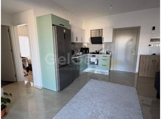 Girne Merkez'de Şehir ve Deniz Manzaralı Modern Penthouse Satılık!