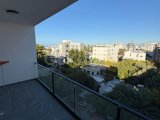 Girne Merkez'de Şehir ve Deniz Manzaralı Modern Penthouse Satılık!