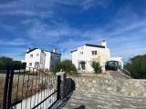 Girne Lapta'da Satılık 3 Yatak Odalı Lüks Villa