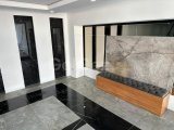 Girne Merkez'de Şehir ve Deniz Manzaralı Modern Penthouse Satılık!