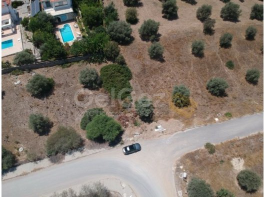 Girne Çatalköy'de Dağ Manzaralı 780 m² Konut İmarlı Arsa İmkanınızı Kaçırmayın!