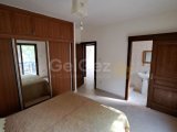Girne Merkez'de Eşyasız, Bahçeli ve Ortak Havuzlu 3+1 Daire Satılık!