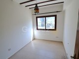 Girne Merkez'de Eşyasız, Bahçeli ve Ortak Havuzlu 3+1 Daire Satılık!