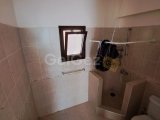 Girne Merkez'de Eşyasız, Bahçeli ve Ortak Havuzlu 3+1 Daire Satılık!