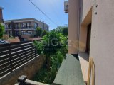 Girne Merkez'de Eşyasız, Bahçeli ve Ortak Havuzlu 3+1 Daire Satılık!