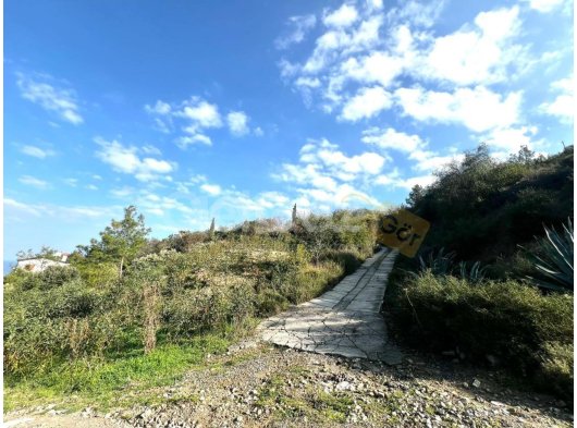 Girne Alsancak’ta satılık kat karşılığı arazi