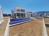 Girne Çatalköy'de satılık 3+2 villa % 50 peşinat 84 ay faizsiz vade imkanı elden ödemeli