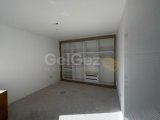 Girne Merkez'de Eşyasız 3+1 Daire - 195.000 GBP