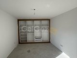 Girne Merkez'de Eşyasız 3+1 Daire - 195.000 GBP