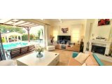 Muhteşem deniz ve dağ manzaralı, havuzlu 3+1 villa