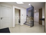 Girne Merkez'de satılık ultra lüks özel havuzlu 3 + 1 Penthouse