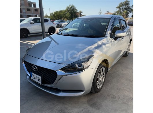 MAZDA 2 2015