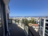 Girne Merkez'de Şehir Manzaralı Modern Daire