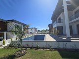 Girne Zeytinlikte Yüzme Havuzlu, Bahçeli Eşyasız 4+1 Villa Fırsatı!