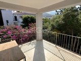 Girne Alsancak'ta Eşyalı, Dağ Manzaralı 1+1 Daire Satılık
