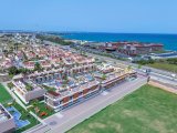 İskele Long Beach'te Modern Residence, Yüzme Havuzlu ve Geniş Bahçeli!