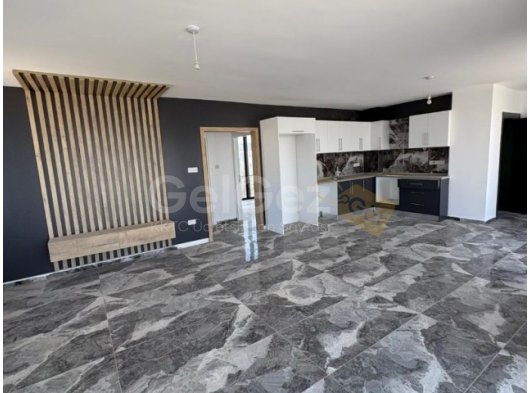 Lefkoşa Hamitköy'de Şehir Manzaralı 2+1 Satılık Penthouse