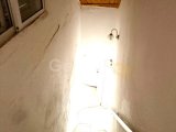 GİRNE ÇATALKÖY’de 1976,87 m2 BAHÇE İÇERİSİNDE DAĞ VE DENİZ MANZARALI MÜSTAKİL EV