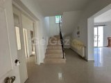 GİRNE ÇATALKÖY’de 4+1 EŞSİZ DENİZ VE DAĞ MANZARALI SATILIK VİLLA