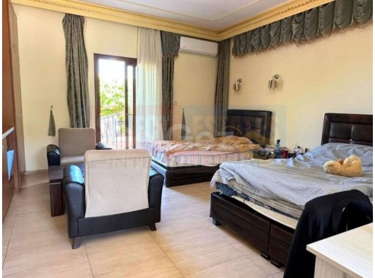 Alsancak'ta Komple Satılık 12 Stüdyo Daire