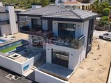 Alsancak Havuzlu Lüks Müstakil Villa